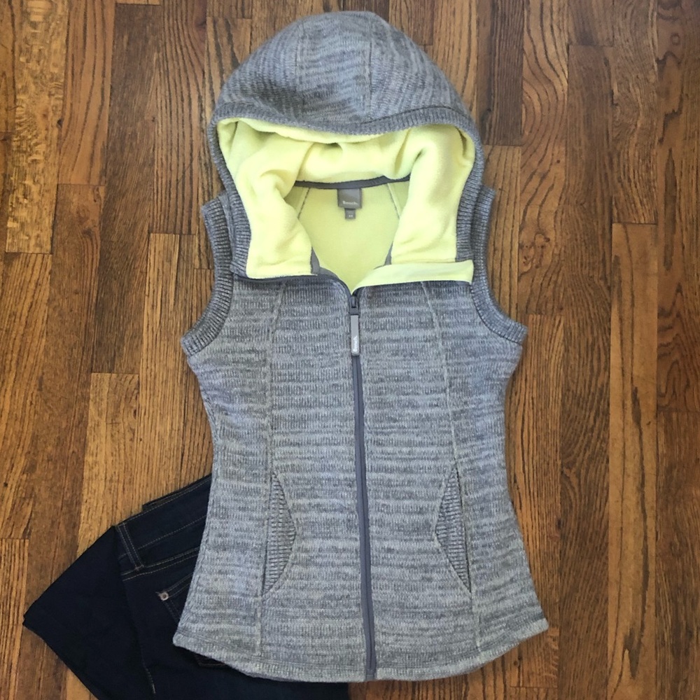 Bench Gray Vest